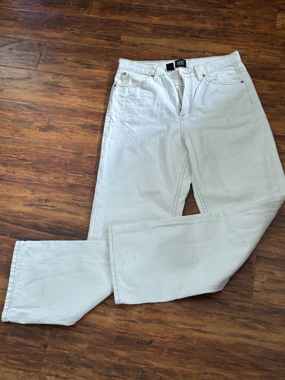BDG Off-white jeans NWOT SIZE 29
